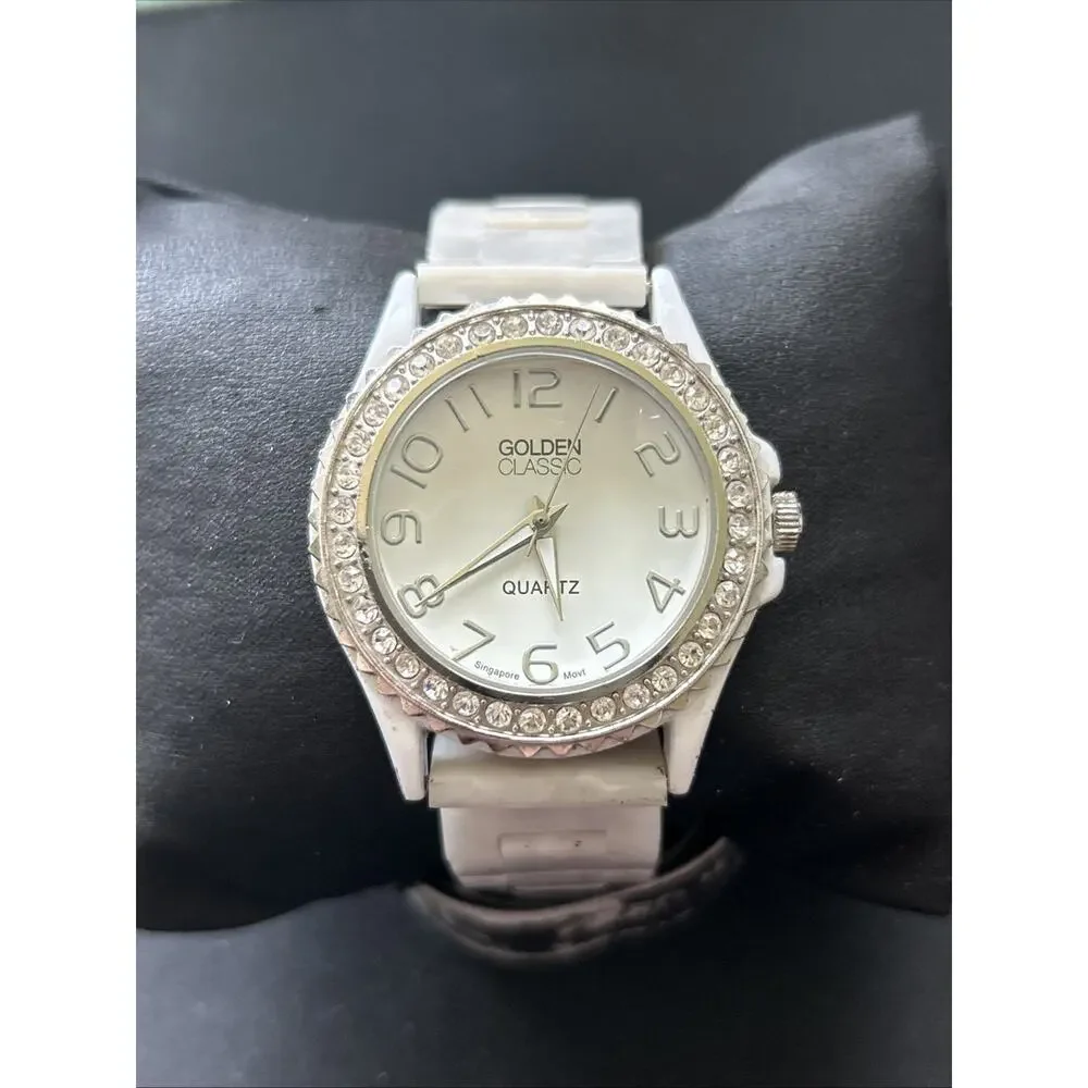 Golden Classic White Case And Band Women’s Quartz Watch